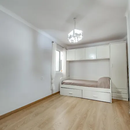 Cd-1909 Two Bedroom In Apartment